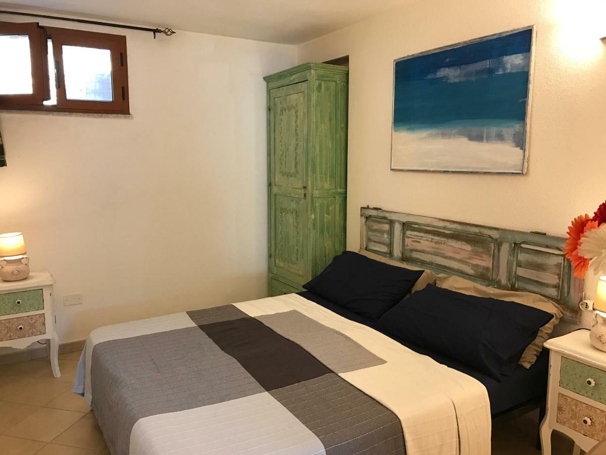 Le Case Del Mare Loiri Porto San Paolo Exterior foto