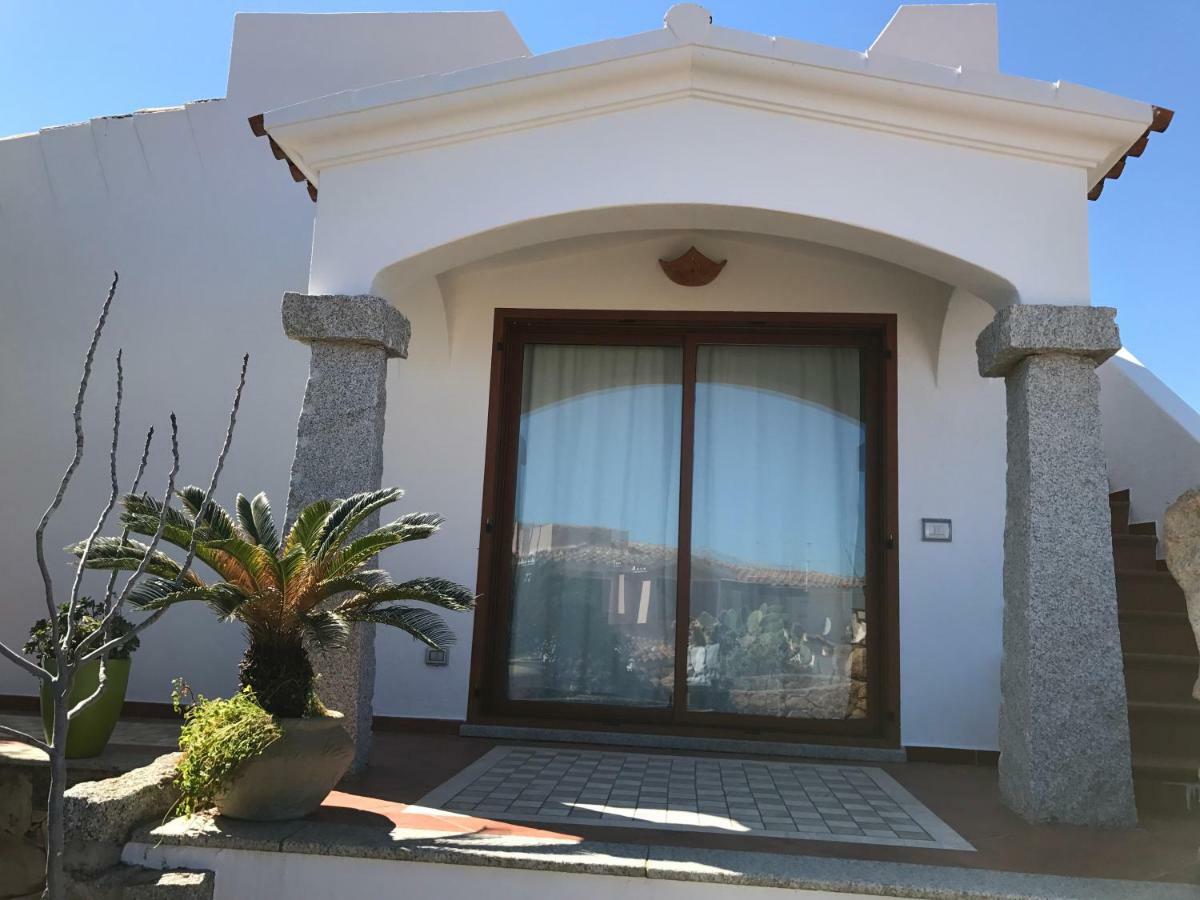 Le Case Del Mare Loiri Porto San Paolo Exterior foto