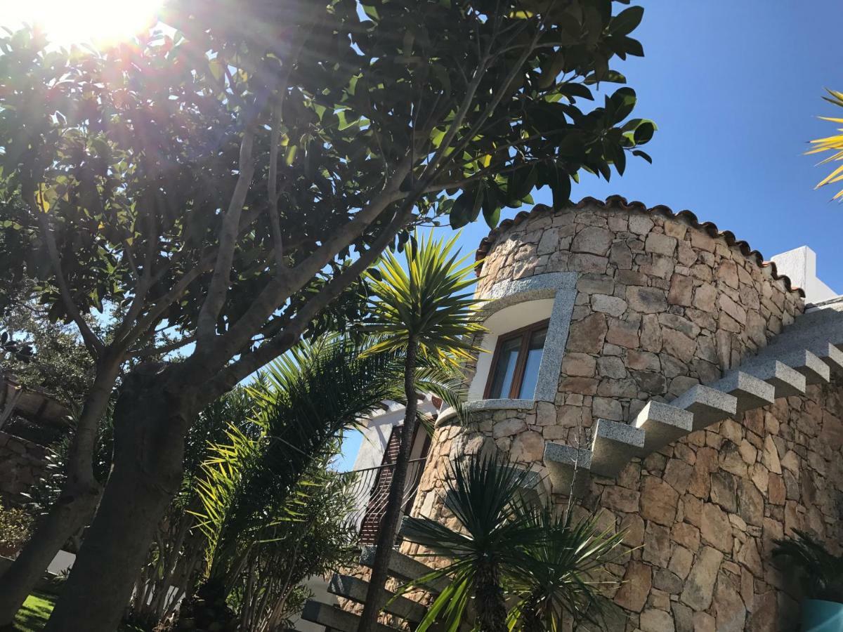 Le Case Del Mare Loiri Porto San Paolo Exterior foto