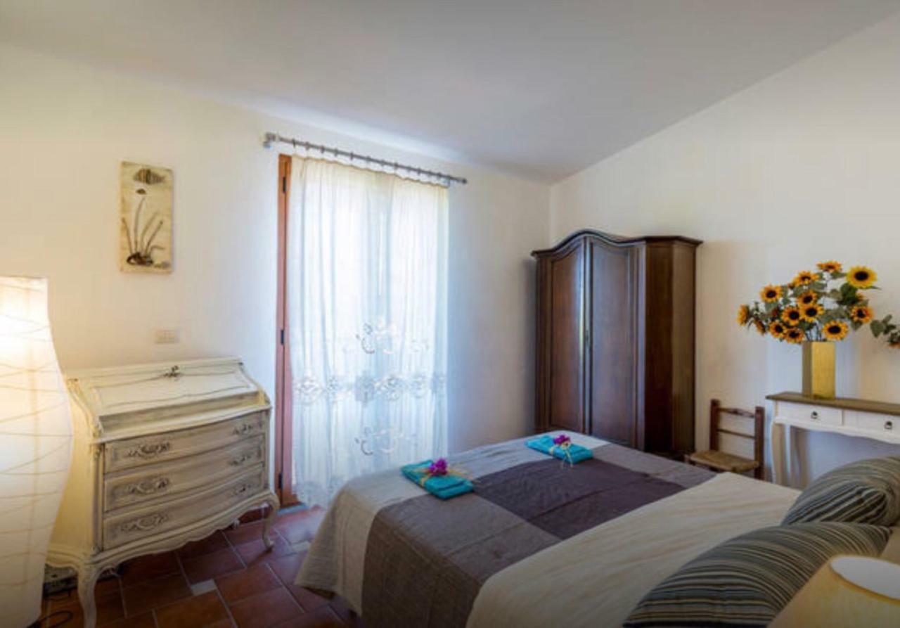 Le Case Del Mare Loiri Porto San Paolo Exterior foto